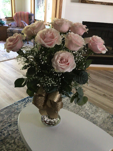 Florist «Shakopee Florist», reviews and photos, 409 1st Ave E, Shakopee, MN 55379, USA