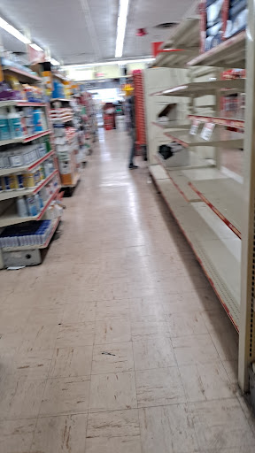 Dollar Store «FAMILY DOLLAR», reviews and photos, 1313 N Lewis Ave, Waukegan, IL 60085, USA