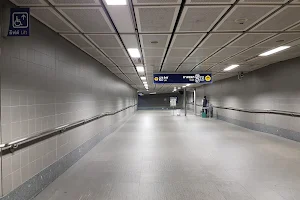 MRT Lumphini (Exit 1) image