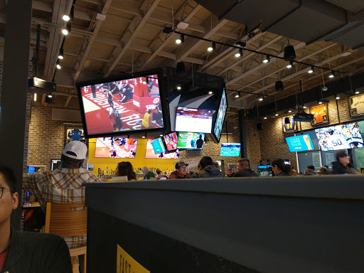 Shopping Mall «Gilroy Crossing Shopping Center», reviews and photos, 6915 Camino Arroyo, San Jose, CA 95112, USA