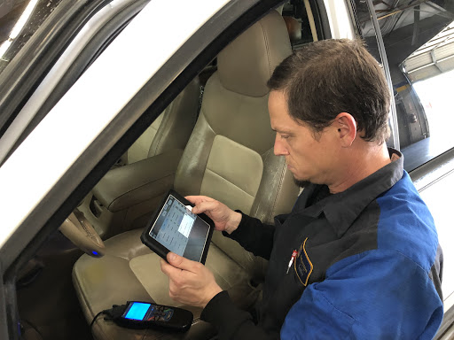 Auto Repair Shop «Stamps Auto», reviews and photos, 711 S Lindsay Rd, Gilbert, AZ 85296, USA