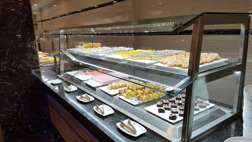 Shopping Mall «City Place Shopping Center», reviews and photos, 151 E 5th St, Long Beach, CA 90802, USA