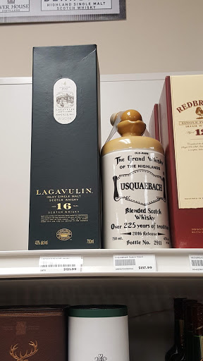 Liquor Store «Liquor Locker», reviews and photos, 1222 E Riverside Dr, Evansville, IN 47714, USA
