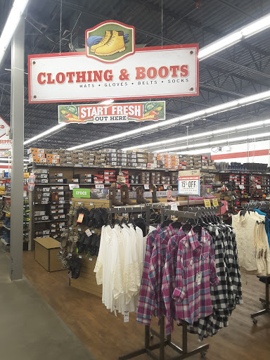 Tractor Supply Co., 1465 Armory Dr, Franklin, VA 23851, USA, 