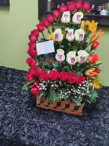 Florist «florist houston spring branch», reviews and photos, 1657 Gessner Rd #3, Houston, TX 77080, USA