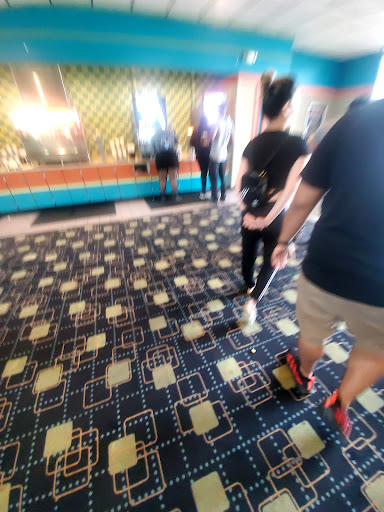 Movie Theater «North Riverside Luxury 6: Classic Cinemas», reviews and photos, 7501 W Cermak Rd, Riverside, IL 60546, USA