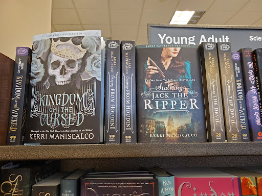 Book Store «Barnes & Noble», reviews and photos, 47 E Chicago Ave, Naperville, IL 60540, USA