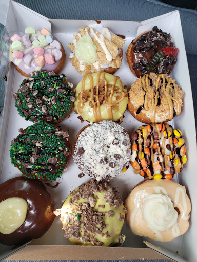 Donut Shop «Peace, Love And Little Donuts Of Green», reviews and photos, 3700 Massillon Rd, Uniontown, OH 44685, USA