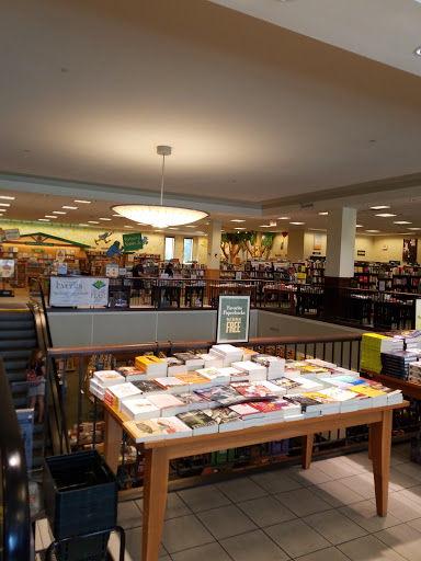 Book Store «Barnes & Noble», reviews and photos, 2051 N Federal Hwy, Fort Lauderdale, FL 33305, USA