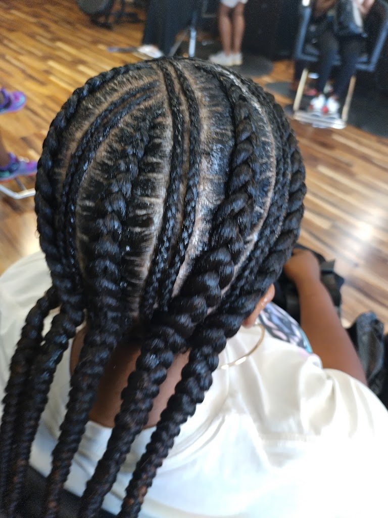 2B Modish Salon 48021