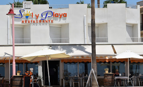 Restaurante Sol y Playa P.º Marítimo, 35, 04140 Carboneras, Almería, España