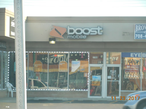 Cell Phone Store «Boost Mobile», reviews and photos, 7755 S Cicero Ave, Chicago, IL 60652, USA