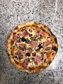 Pizza du Pizzeria Le Chalet à Pertuis - n°8