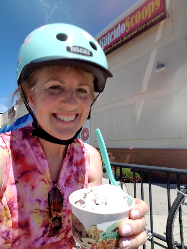 Donut Shop «Cafe Donuts & Kaleidoscoops», reviews and photos, 11175 Commerce Dr N, Champlin, MN 55316, USA