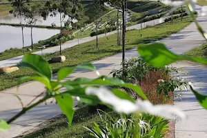 Elmina Valley - Central Park image