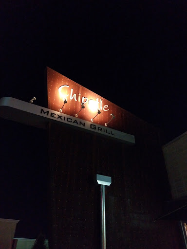 Mexican Restaurant «Chipotle Mexican Grill», reviews and photos, 5097 Dressler Rd NW, Canton, OH 44718, USA