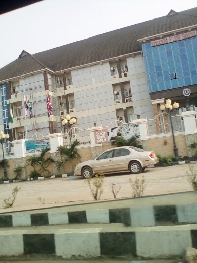 World Bank Market, Nothern Middle Tangent Arterial Highway, New Owerri, Owerri, Nigeria, Car Dealer, state Anambra