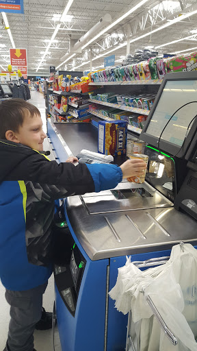 Department Store «Walmart Supercenter», reviews and photos, 300 Iowa Speedway Dr, Newton, IA 50208, USA