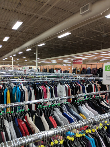 Clothing Store «Burlington Coat Factory», reviews and photos, 500 E Aurora Rd, Macedonia, OH 44056, USA