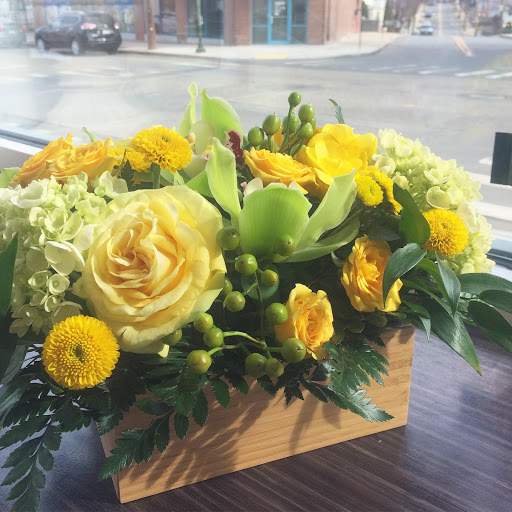 Florist «Busy Bee Florists», reviews and photos, 337 Watertown St, Newton, MA 02458, USA