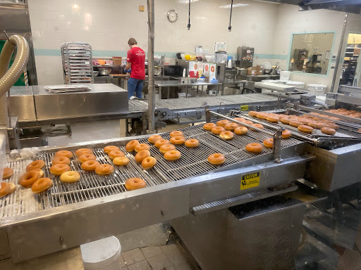 Bakery «Krispy Kreme Doughnuts», reviews and photos, 6210 E Lake Sammamish Pkwy SE, Issaquah, WA 98029, USA
