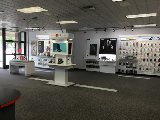 Cell Phone Store «GoWireless Verizon Authorized Retailer», reviews and photos, 630 Watt Ave, Sacramento, CA 95864, USA