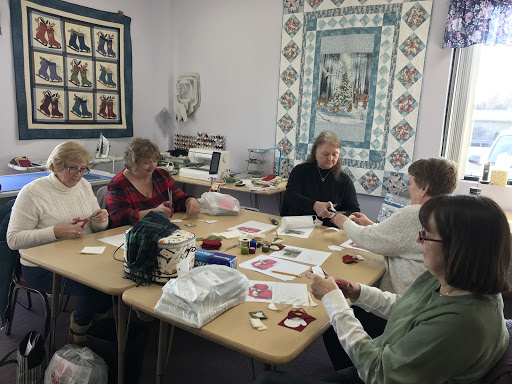 Quilt Shop «In Stitches Quilt & Fabric», reviews and photos, 4017 Conrad Weiser Pkwy, Womelsdorf, PA 19567, USA