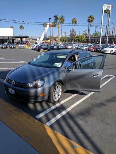 Volkswagen Dealer «CardinaleWay Volkswagen», reviews and photos, 2603 Wardlow Rd, Corona, CA 92882, USA