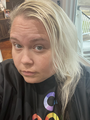 Hair Salon «elle salon and spa», reviews and photos, 15 E 1st St, Eureka, MO 63025, USA