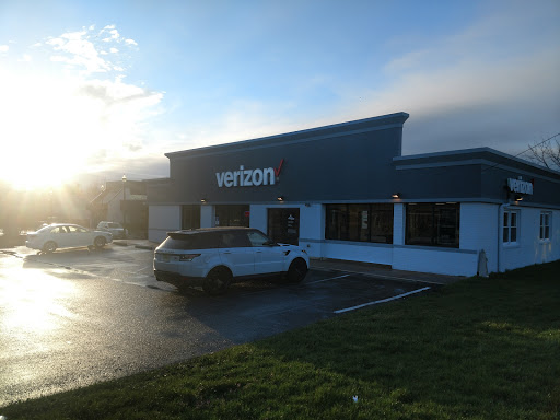 Cell Phone Store «Verizon Authorized Retailer / RW - Downingtown, PA», reviews and photos, 3903 Lincoln Hwy, Downingtown, PA 19335, USA