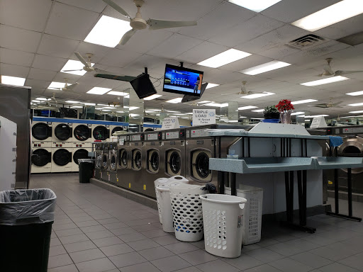Laundromat «Family Wash Day», reviews and photos, 8101 West Chester Pike, Upper Darby, PA 19082, USA