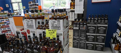 Liquor Store «Skytop Liquors», reviews and photos, 608 Nottingham Rd, Syracuse, NY 13224, USA