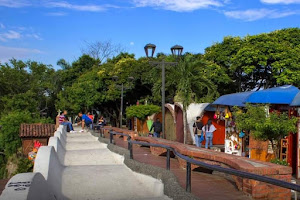 Parque Artesanal Loma de La Cruz image