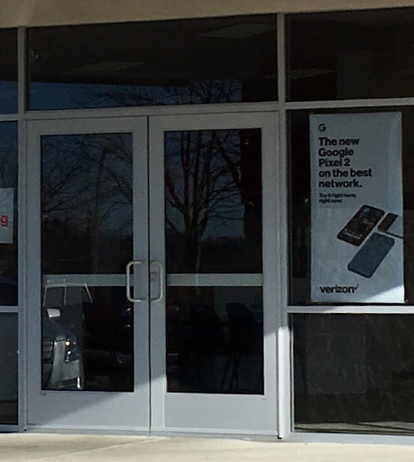 Cell Phone Store «Verizon Authorized Retailer - A Wireless», reviews and photos, 7029 Forest Hill Ave, Richmond, VA 23225, USA