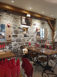 Atmosphère du Restaurant français Le Bessoi à Besse-et-Saint-Anastaise - n°13