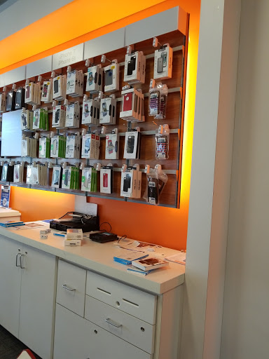 Cell Phone Store «AT&T», reviews and photos, 161 E City Ave, Bala Cynwyd, PA 19004, USA