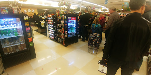 Grocery Store «D & W Fresh Market», reviews and photos, 2103 Parkview Ave, Kalamazoo, MI 49008, USA