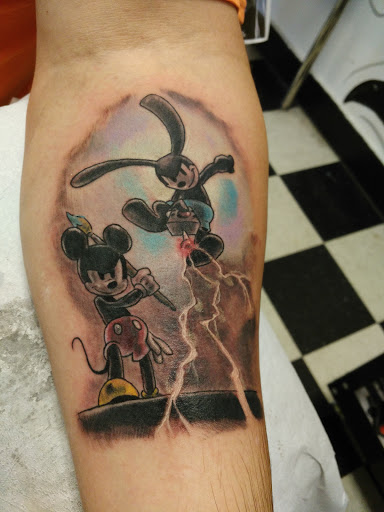 Tattoo Shop «Cali Soul Tattoo», reviews and photos, 4751 N Blackstone Ave, Fresno, CA 93726, USA