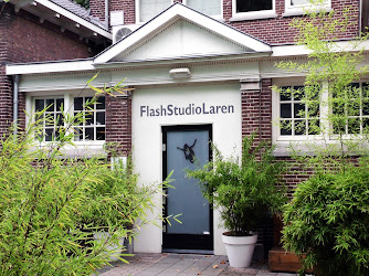Flash Studio Laren