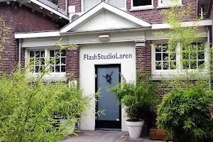 Flash Studio Laren image