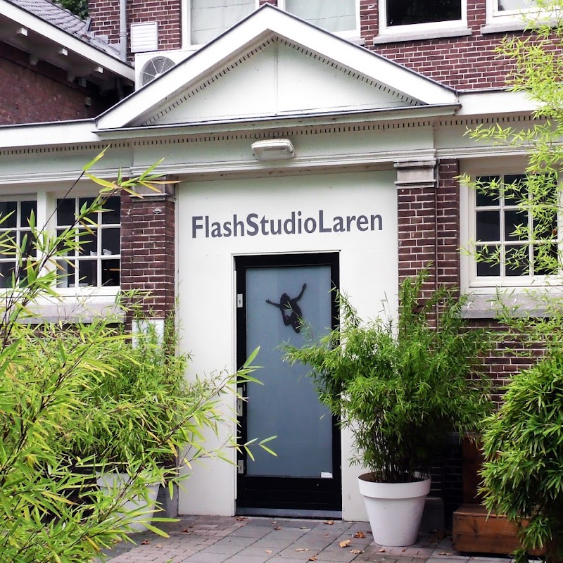 Flash Studio Laren