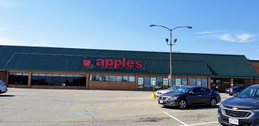 Grocery Store «Apples Grocery Store», reviews and photos, 4100 Ivanhoe Ave, Sheffield Lake, OH 44054, USA
