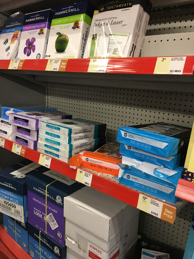 Office Supply Store «Staples», reviews and photos, 855 Central Park Ave, Scarsdale, NY 10583, USA