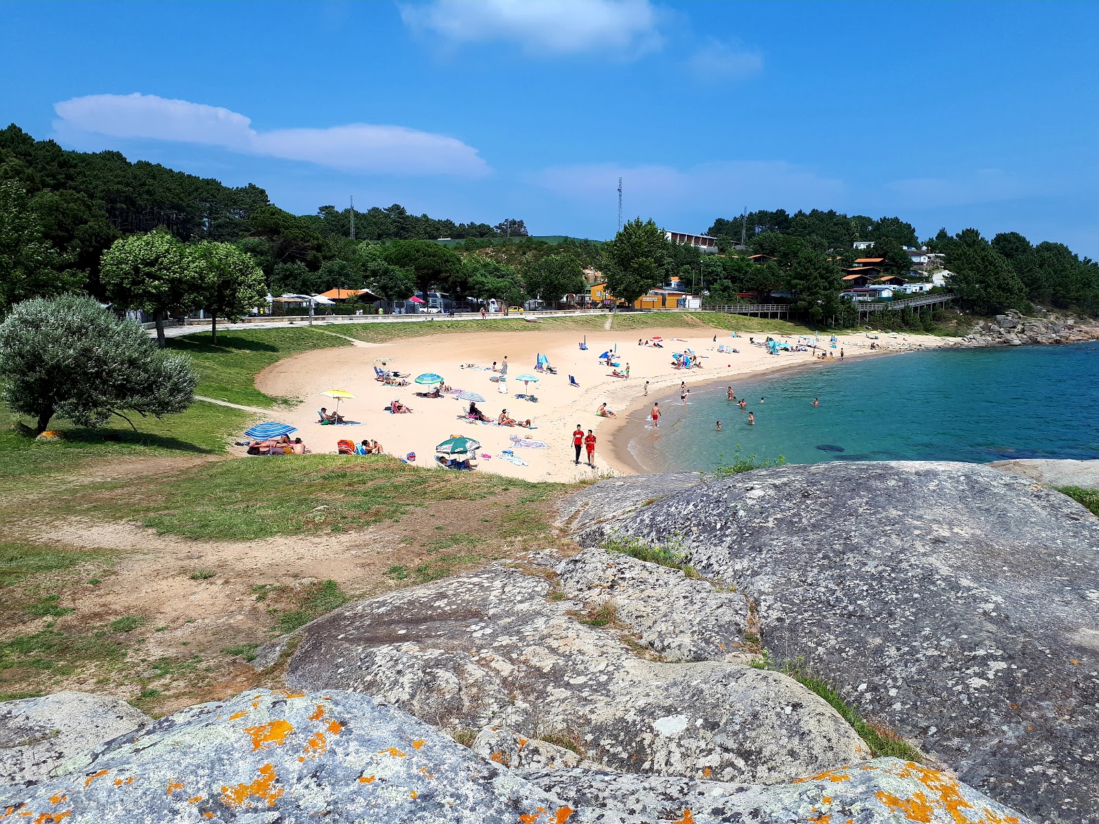 Fotografija Cabio beach z svetel pesek površino