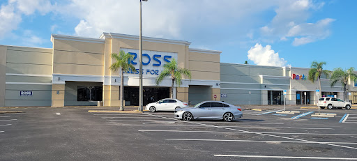 Clothing Store «Ross Dress for Less», reviews and photos, 835 Cortez Rd W, Bradenton, FL 34207, USA