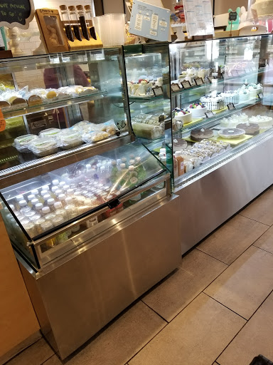 Shopping Mall «Bazaar El Royal Shopping Mall», reviews and photos, 2534 Royal Ln, Dallas, TX 75229, USA