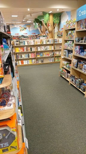 Book Store «Barnes & Noble», reviews and photos, 1212 Greenbrier Pkwy, Chesapeake, VA 23320, USA