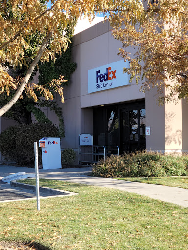 Shipping and Mailing Service «FedEx Ship Center», reviews and photos, 3433 2400 S, West Valley City, UT 84119, USA