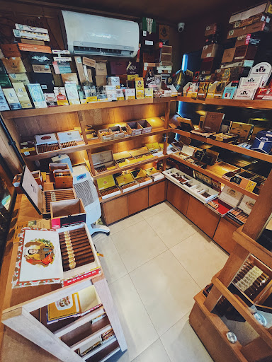 Logo da empresa - Candice Cigar Co.