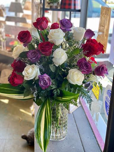 Florist «Green Acres Garden Center & Florist», reviews and photos, 1917 W 4th St, Coffeyville, KS 67337, USA